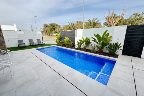 Villa zum Verkauf Pilar de la Horadada, Alicante, Spanien 3 Schlafzimmer, 85 m2 Nr. 125679 - Foto 2