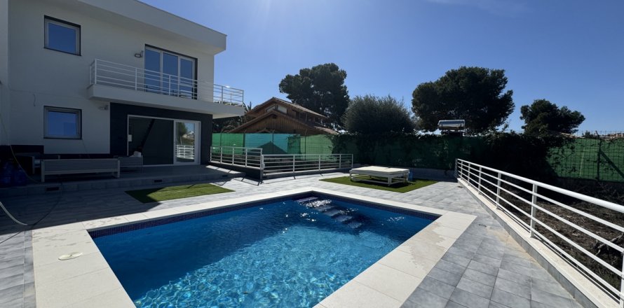 Villa Los Balcones, Alicante, Spagna 4 camere da letto, 160 mq. N° 125681