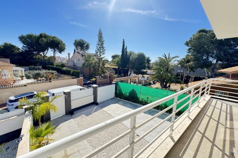 Villa in vendita Los Balcones, Alicante, Spagna 4 camere da letto, 160 mq. N° 125681 - foto 17