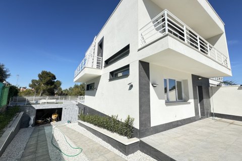 Villa in vendita Los Balcones, Alicante, Spagna 4 camere da letto, 160 mq. N° 125681 - foto 18