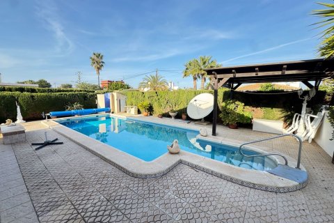 Villa till salu i Cabo Roig, Alicante, Spanien 3 sovrum, 178 kvm. Nr. 125678 - foto 28