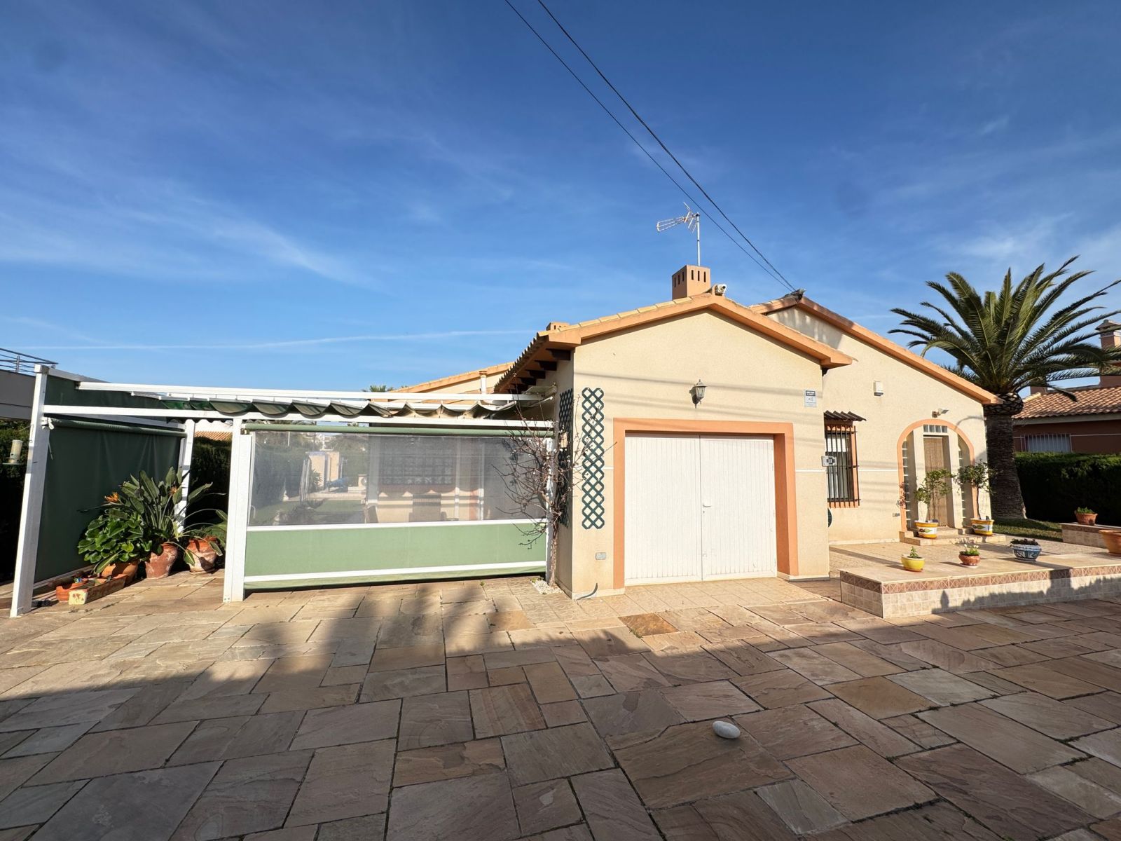 Villa in Cabo Roig, Alicante, Spain 3 bedrooms, 178 sq.m. No. 125678