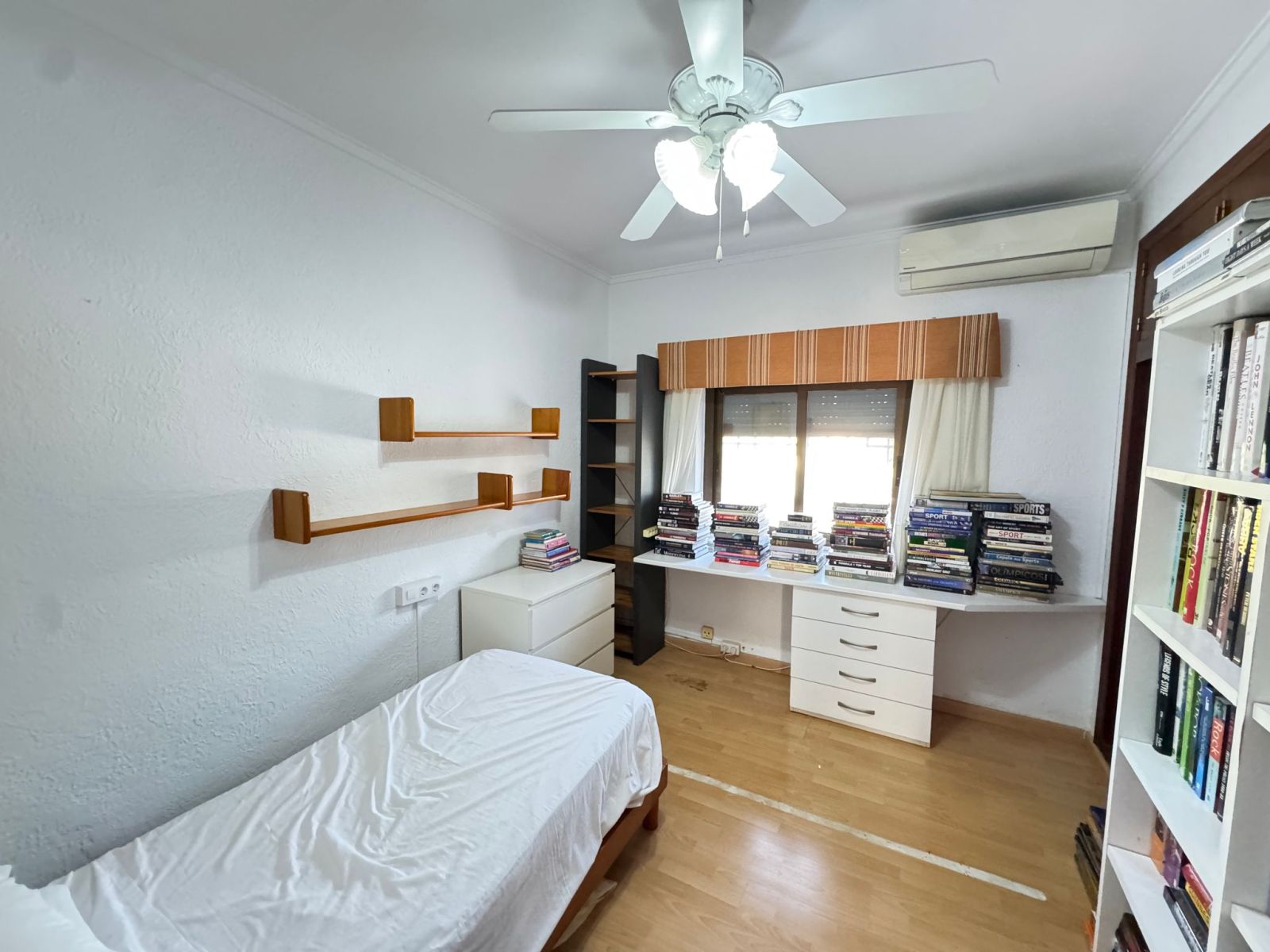 Villa in Cabo Roig, Alicante, Spain 3 bedrooms, 178 sq.m. No. 125678