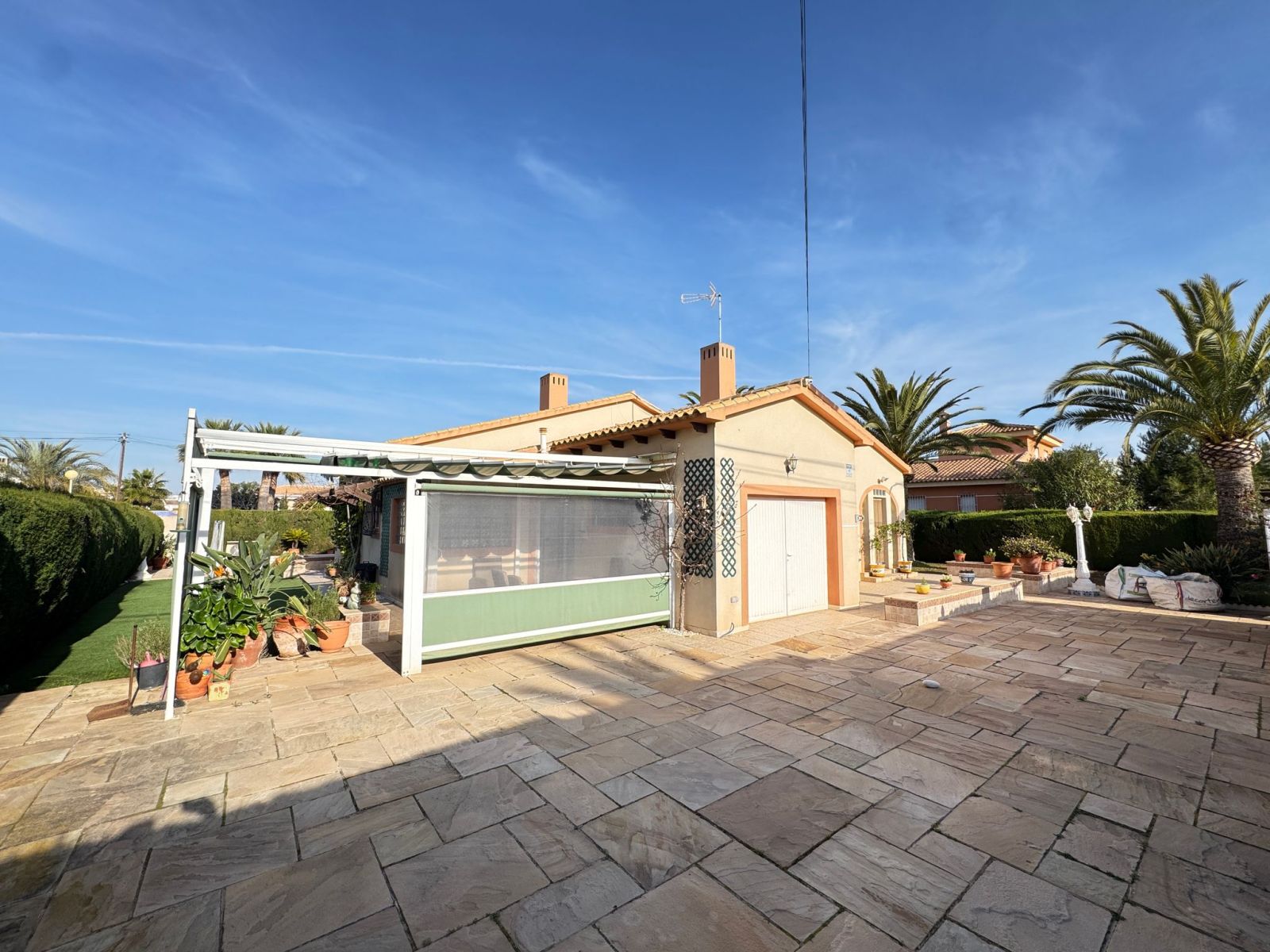Villa in Cabo Roig, Alicante, Spain 3 bedrooms, 178 sq.m. No. 125678