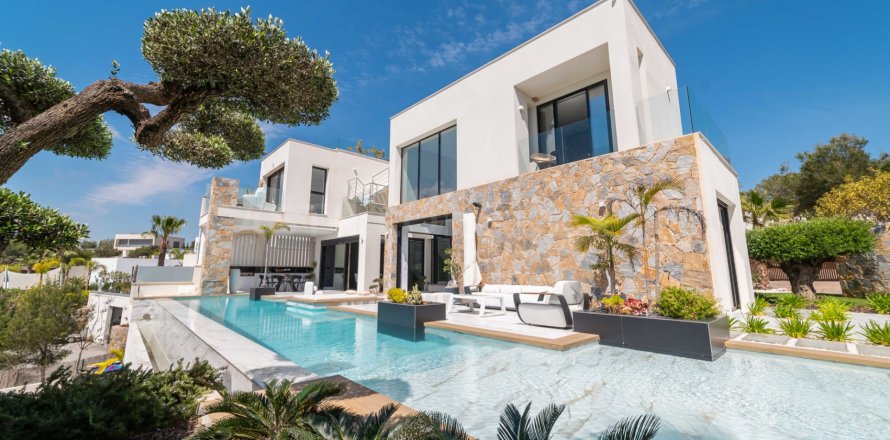 Villa Pinar De Campoverde, Alicante, Spain 4 bedrooms, 560 sq.m. No. 125108