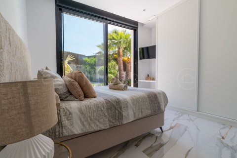 Villa for sale Pinar De Campoverde, Alicante, Spain 4 bedrooms, 560 sq.m. No. 125108 - photo 26