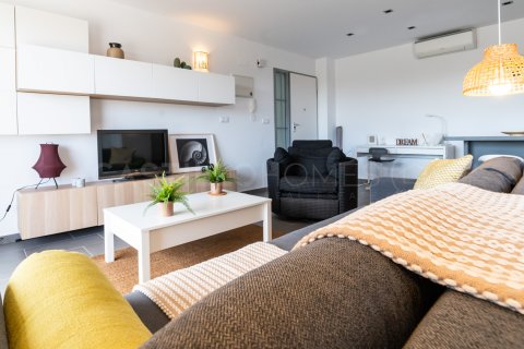 Huoneisto myytävänä Villamartin, Alicante, Espanja, 2 makuuhuonetta, 84 m2 No. 125107 - kuva 3