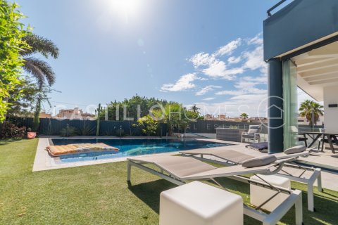Villa à vendre Torrevieja, Alicante, Espagne, 5 chambres, 232 m2 No. 125124 - photo 8