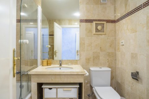 Apartment for rent Malaga, Spain 3 bedrooms, 120 sq.m. No. 130045 - photo 12