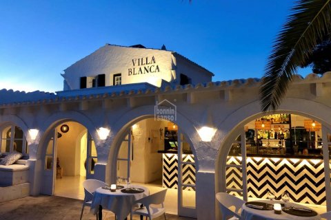 Liikekiinteistö myytävänä Sant Lluis, Menorca, Espanja, 5 makuuhuonetta, 215 m2 No. 129479 - kuva 3