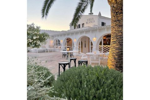 Liikekiinteistö myytävänä Sant Lluis, Menorca, Espanja, 5 makuuhuonetta, 215 m2 No. 129479 - kuva 7
