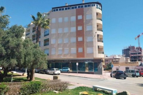 Huoneisto myytävänä Torrevieja, Alicante, Espanja, 3 makuuhuonetta, 95 m2 No. 128938 - kuva 1