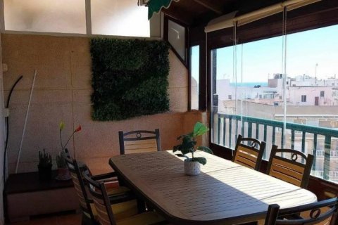 Huoneisto myytävänä Torrevieja, Alicante, Espanja, 3 makuuhuonetta, 95 m2 No. 128938 - kuva 12