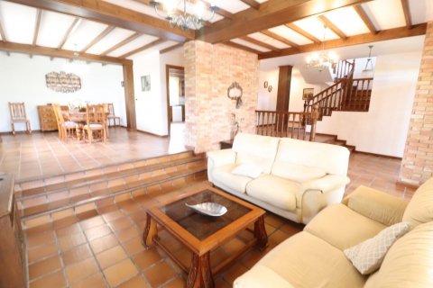Villa for sale Alicante, Spain 4 bedrooms, 350 sq.m. No. 128934 - photo 6