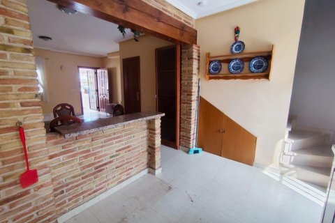 Townhouse for sale Alicante, Spain 2 bedrooms, 106 sq.m. No. 128936 - photo 8
