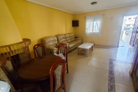 Townhouse for sale Alicante, Spain 2 bedrooms, 106 sq.m. No. 128936 - photo 5