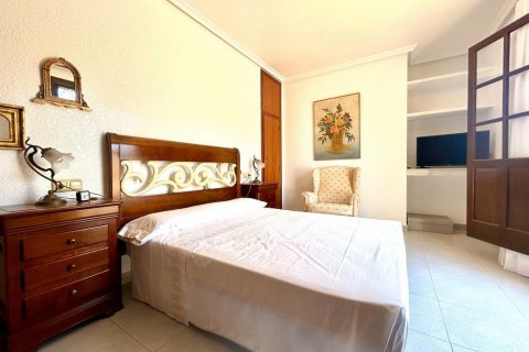 Villa for sale La Zenia, Alicante, Spain 4 bedrooms, 184 sq.m. No. 125695 - photo 11