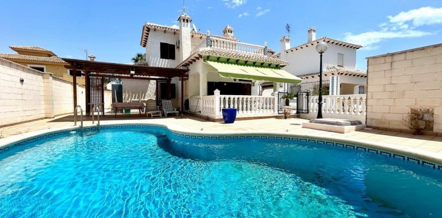Villa La Zenia, Alicante, Spain 4 bedrooms, 184 sq.m. No. 125695