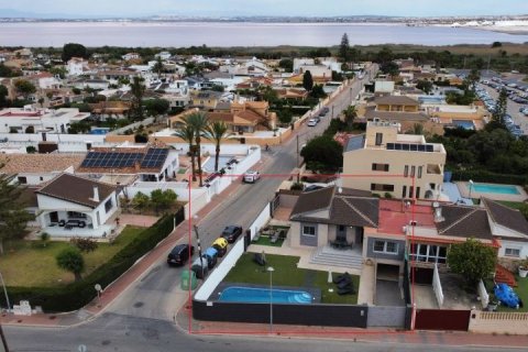 Villa à vendre Torrevieja, Alicante, Espagne, 3 chambres, 132 m2 No. 125693 - photo 1