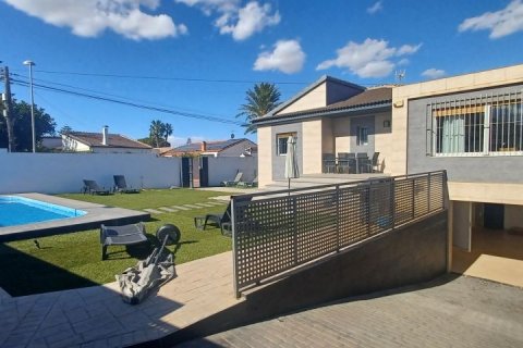 Villa à vendre Torrevieja, Alicante, Espagne, 3 chambres, 132 m2 No. 125693 - photo 5