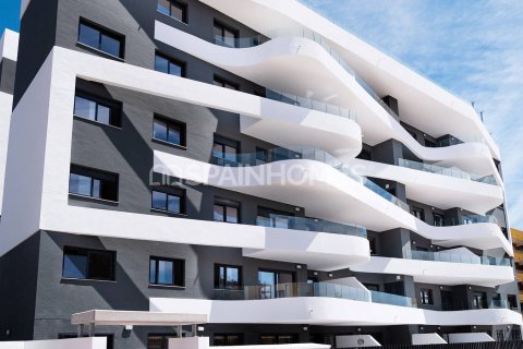 Продажа квартиры в Ориуэла, Аликанте, Испания 3 спальни, 145м2 №120933 - фото 14