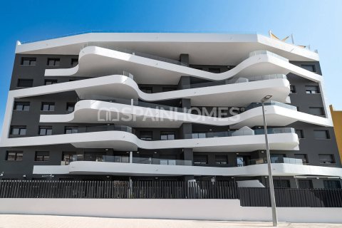 Продажа квартиры в Ориуэла, Аликанте, Испания 3 спальни, 145м2 №120933 - фото 1