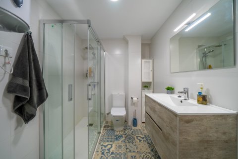 Apartment for rent Alicante, Spain 1 bedroom, 62 sq.m. No. 127271 - photo 11