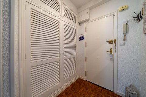 Apartment for rent Alicante, Spain 1 bedroom, 62 sq.m. No. 127271 - photo 3