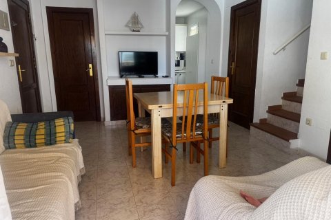 Apartment for sale Torrevieja, Alicante, Spain 3 bedrooms,  No. 130615 - photo 12