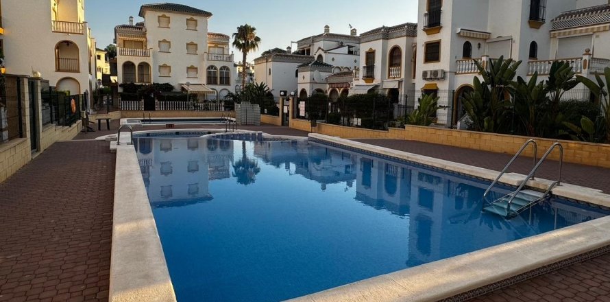 Apartment Torrevieja, Alicante, Spain 3 bedrooms,  No. 130615