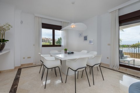 Продажа виллы в Эстепона, Малага, Испания 3 спальни, 170м2 №123718 - фото 28