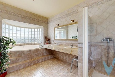 Villa for sale Moraira, Alicante, Spain 3 bedrooms, 316 sq.m. No. 132738 - photo 11