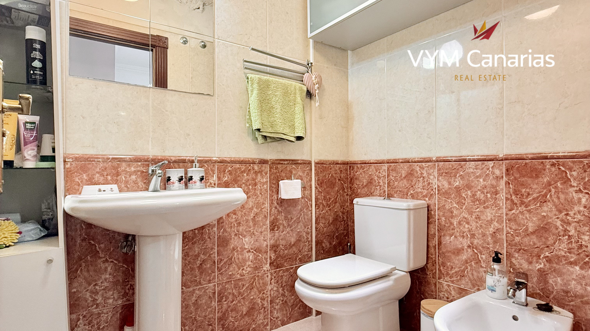 Villetta a schiera a Adeje, Tenerife, Spagna 3 camere da letto, 90 mq. N° 132732