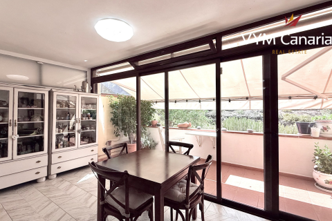 Kaupunkipientalo myytävänä Adeje, Tenerife, Espanja, 3 makuuhuonetta, 90 m2 No. 132732 - kuva 2