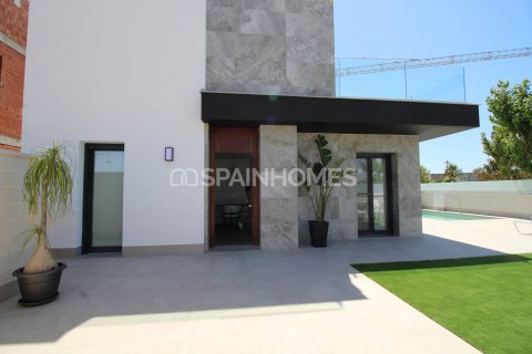 Villa till salu Pilar de la Horadada, Alicante, Spanien 3 sovrum, 176 kvm. Nr. 120878 - foto 3