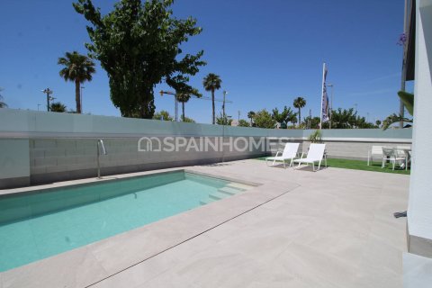 Villa till salu Pilar de la Horadada, Alicante, Spanien 3 sovrum, 176 kvm. Nr. 120878 - foto 10