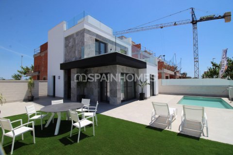 Villa till salu Pilar de la Horadada, Alicante, Spanien 3 sovrum, 176 kvm. Nr. 120878 - foto 1