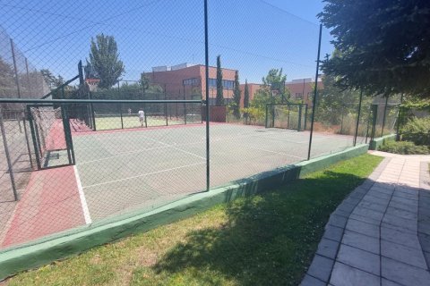 Аренда таухауса в Алкобендас, Мадрид, Испания 5 спален, 270м2 №121559 - фото 1