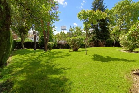 Аренда таухауса в Алкобендас, Мадрид, Испания 5 спален, 270м2 №121559 - фото 28