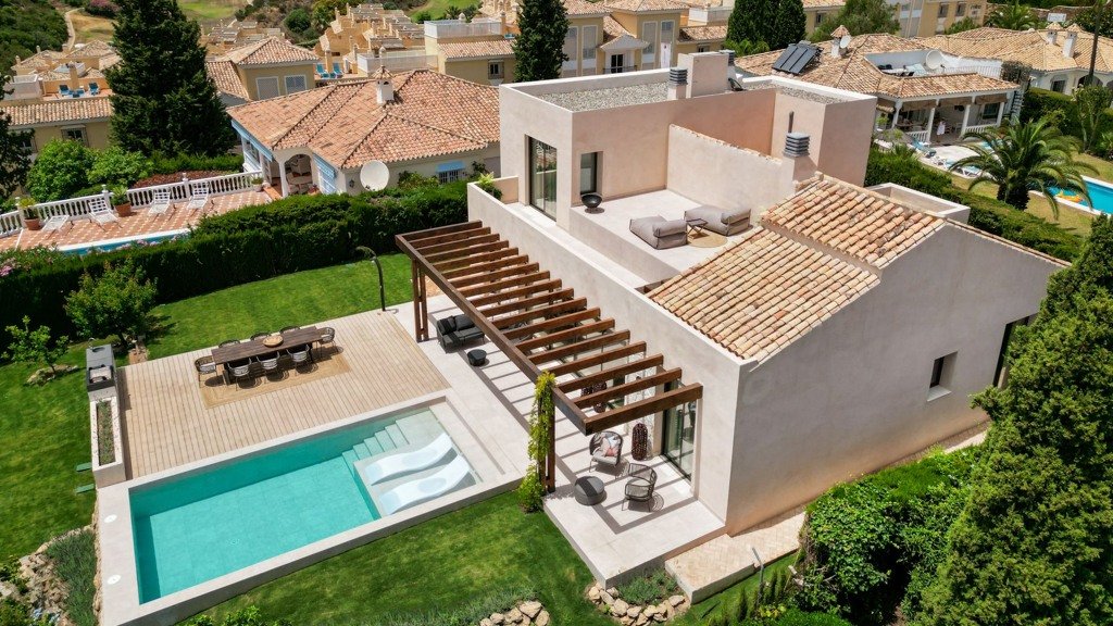 Villa in Malaga, Spain 4 bedrooms, 235 sq.m. No. 121558