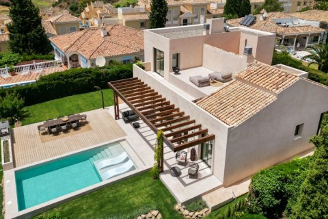 Villa à vendre Malaga, Espagne, 4 chambres, 235 m2 No. 121558 - photo 8