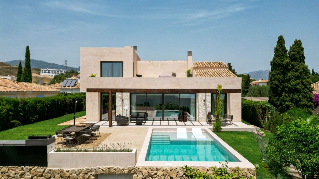 Villa in Malaga, Spain 4 bedrooms, 235 sq.m. No. 121558