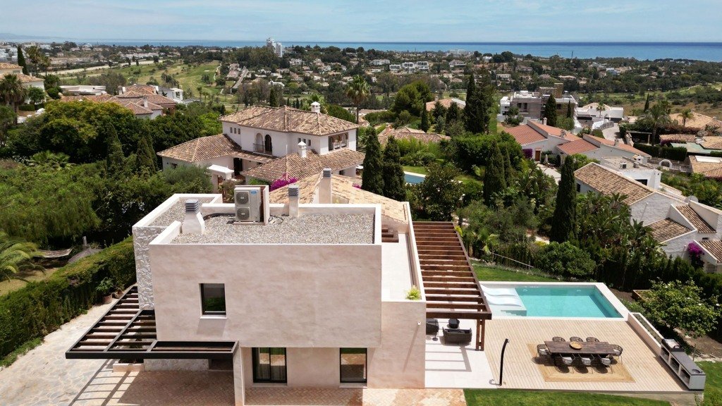 Villa in Malaga, Spain 4 bedrooms, 235 sq.m. No. 121558