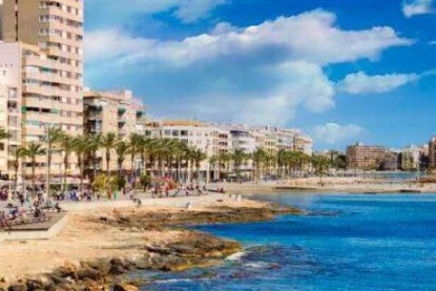 Apartamento en venta Torrevieja, Alicante, España 3 dormitorios, 102 m2 No. 122957 - foto 5