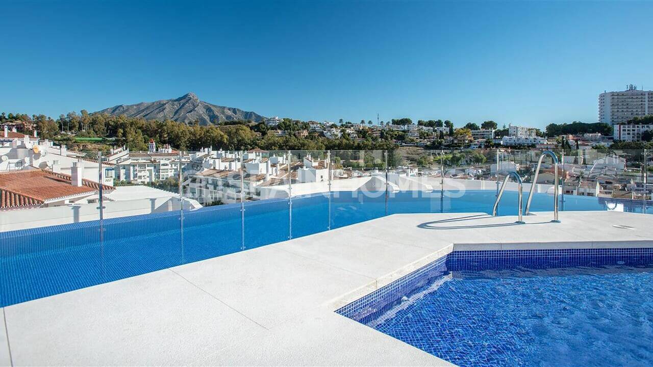Attico a Marbella, Malaga, Spagna 3 camere da letto, 92 mq. N° 124692