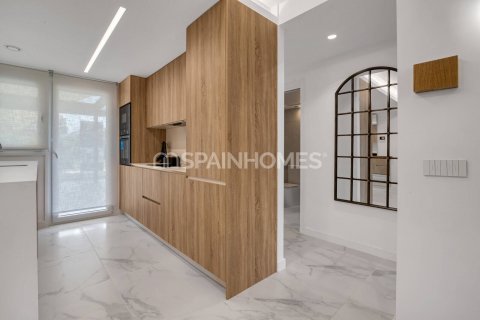 Продажа квартиры в Ориуэла, Аликанте, Испания 3 спальни, 98м2 №124691 - фото 26