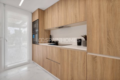 Продажа квартиры в Ориуэла, Аликанте, Испания 3 спальни, 98м2 №124691 - фото 24