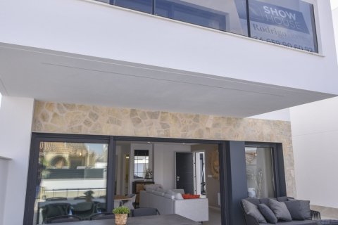 Продажа квартиры Сан-Педро-дель-Пинатар, Мурсия, Испания 3 спальни, 112м2 №132369 - фото 15