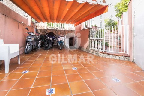 Villa in vendita Madrid, Spagna 7 camere da letto, 200 mq. N° 124518 - foto 8