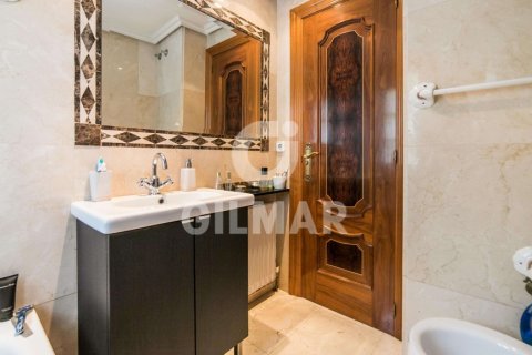 Villa in vendita Madrid, Spagna 7 camere da letto, 200 mq. N° 124518 - foto 27